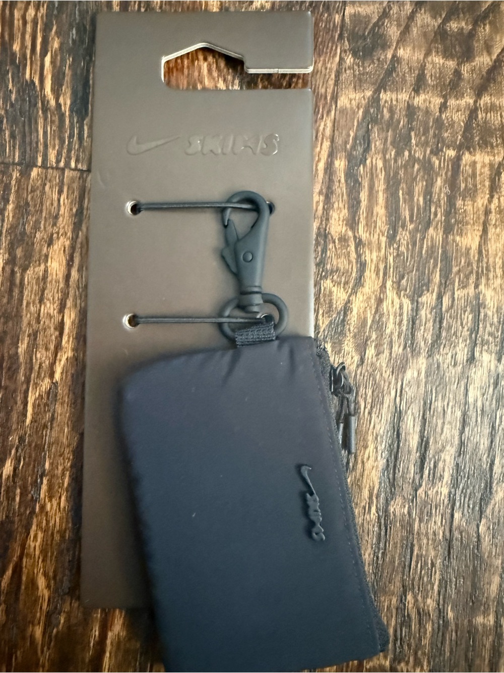 SKIMS NIKE NWT Black Clip-On Zip Pouch for keys, credit cards and or money.